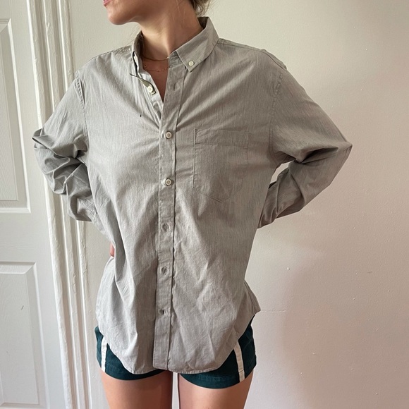NWOT Goodfellow & Co Light Grey Long Sleeve Collared Pocket Button Down Shirt M - Picture 6 of 16